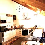 Apartman Attico Nel Cuore Delle Langhe - Free Parking Wi-fi E Ac Alba