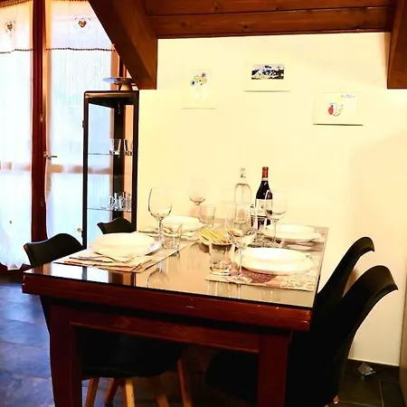 Apartman Attico Nel Cuore Delle Langhe - Free Parking Wi-fi E Ac Alba